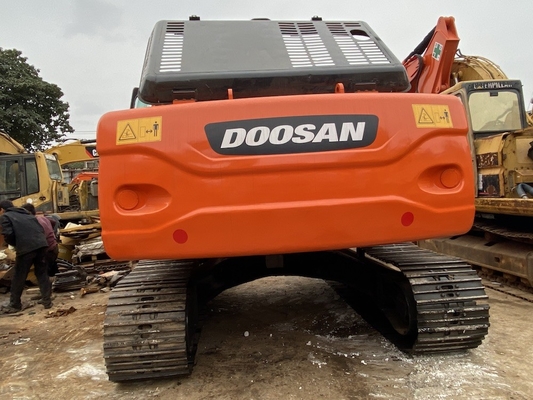 22 ton originele gebruikte Doosan DX225 Crawler graafmachine met 157 kW motorvermogen en 1,05m3 emmercapaciteit