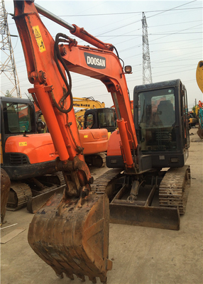 6 ton originele gebruikte Doosan DH60-7 Crawler Excavator met een emmercapaciteit van 0,09-0,2 m3