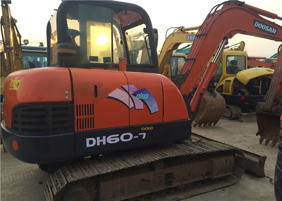 6 ton originele gebruikte Doosan DH60-7 Crawler Excavator met een emmercapaciteit van 0,09-0,2 m3