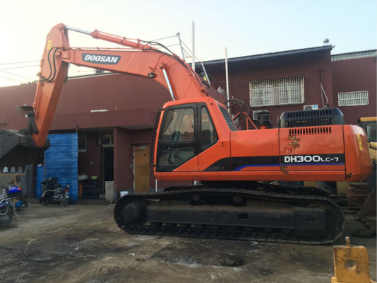 30 ton originele gebruikte Doosan DH300LC-7 Crawler Excavator met een emmercapaciteit van 1,27 m3