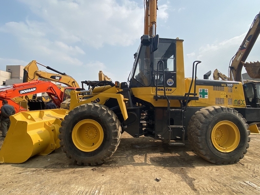 3-5 ton tweedehands Komatsu WA320-3 wiellader Gebruikte voorlader