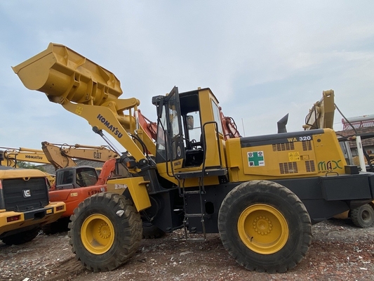 3-5 ton tweedehands Komatsu WA320-3 wiellader Gebruikte voorlader