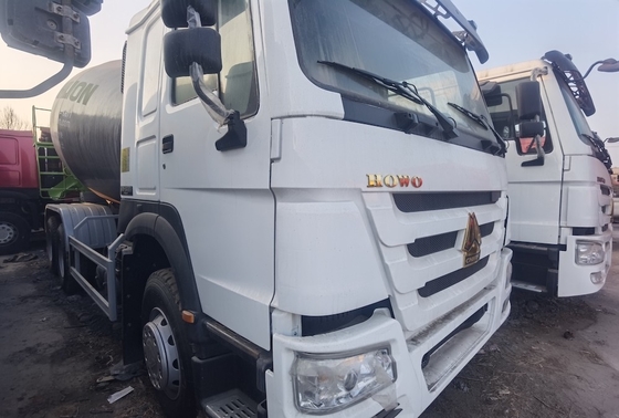 Tweedehands SINOTRUK HOWO Betonmengtruck 6x4 380 pk Gebruikte Betonmengtruck