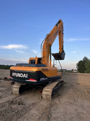22 ton tweedehands Hyundai R225 Crawler Graafmachine Gebruikt 112 KW motorvermogen En 1,05 M3 emmercapaciteit