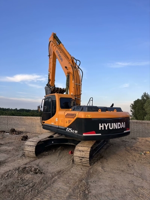 22 ton tweedehands Hyundai R225 Crawler Graafmachine Gebruikt 112 KW motorvermogen En 1,05 M3 emmercapaciteit