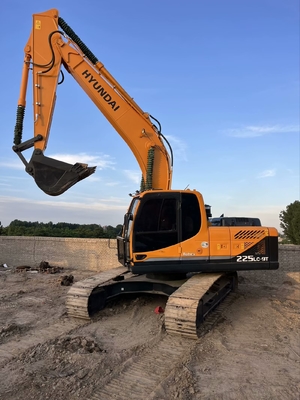 22 ton tweedehands Hyundai R225 Crawler Graafmachine Gebruikt 112 KW motorvermogen En 1,05 M3 emmercapaciteit