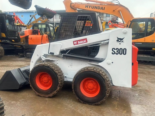 Gebruikte Bobcat S300 Mini Skid Steer Loader, tweedehands Bobcat Skid Loader 1m3 60KW